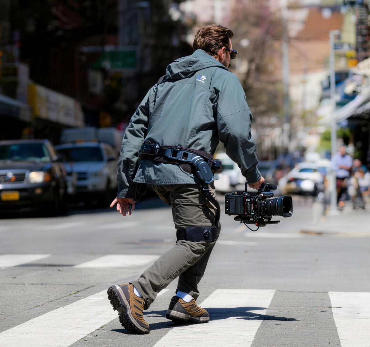 Urban Street Photography: Chase the Light